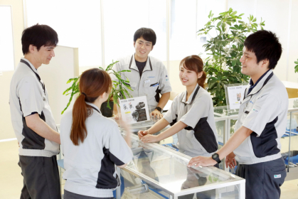 ユニクラフトナグラ株式会社